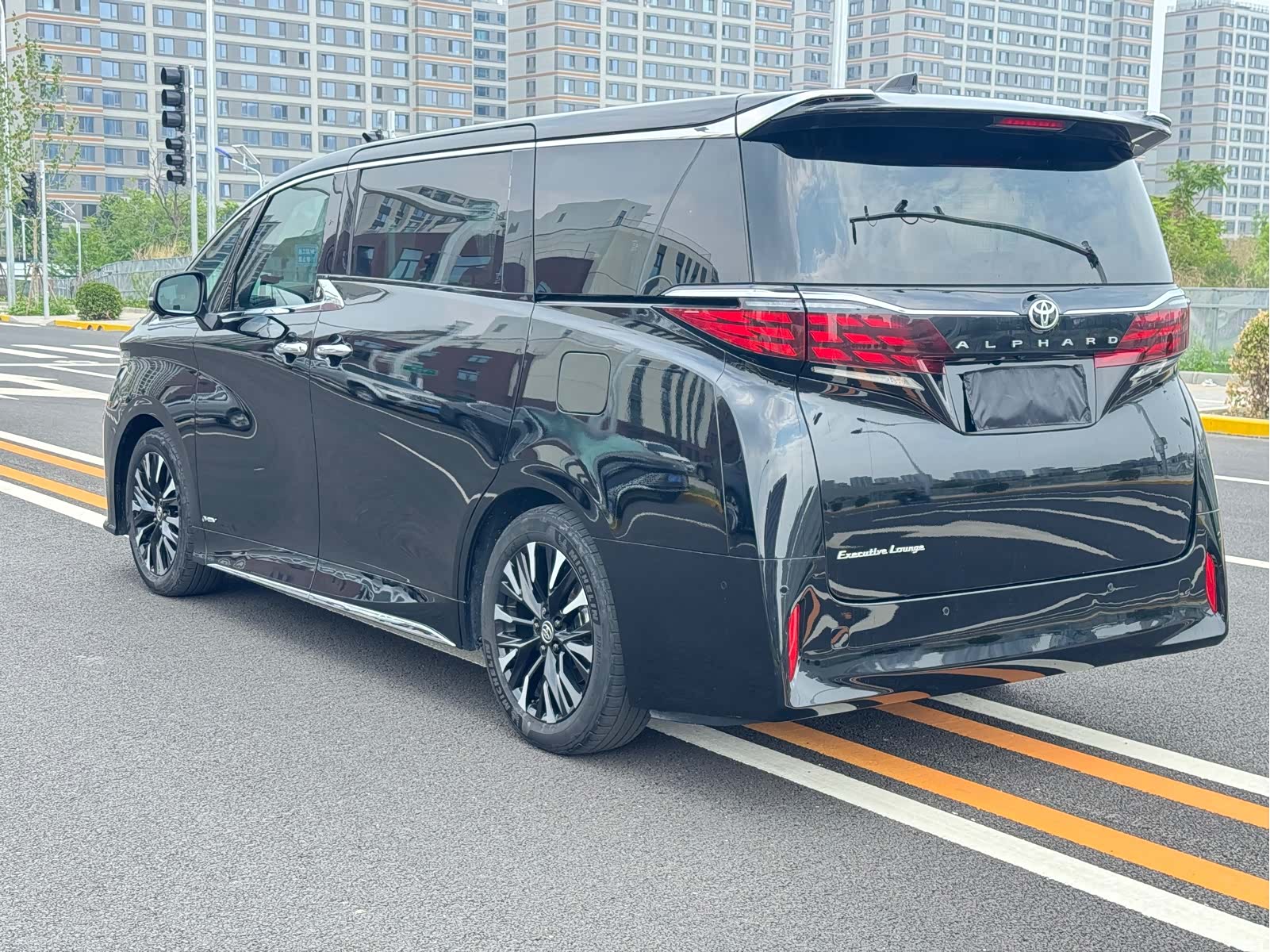 Toyota Alphard, 2024 6
