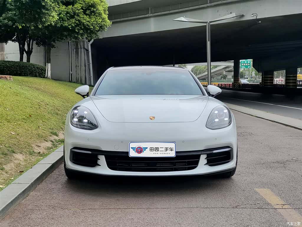 Porsche Panamera, 2018 2