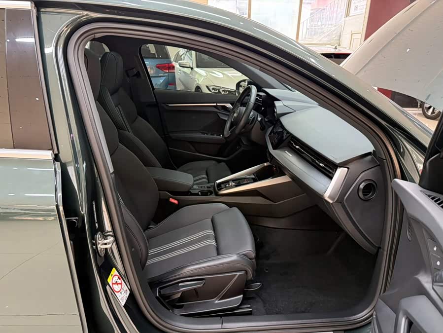 Audi A3 2023, фото 21