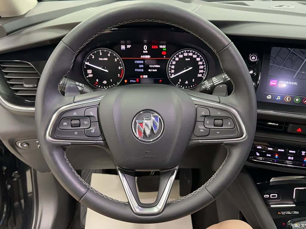 Buick Envision Plus, 2022 все фото