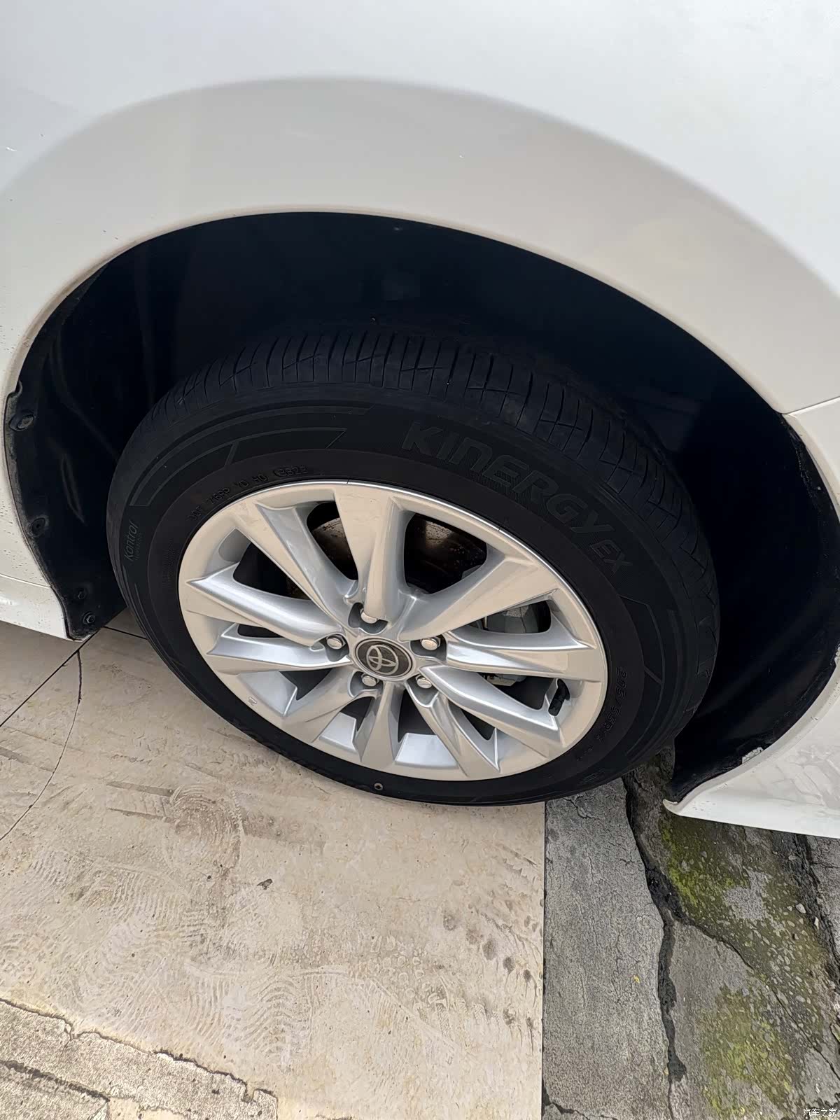 Toyota Corolla, 2023 все фото
