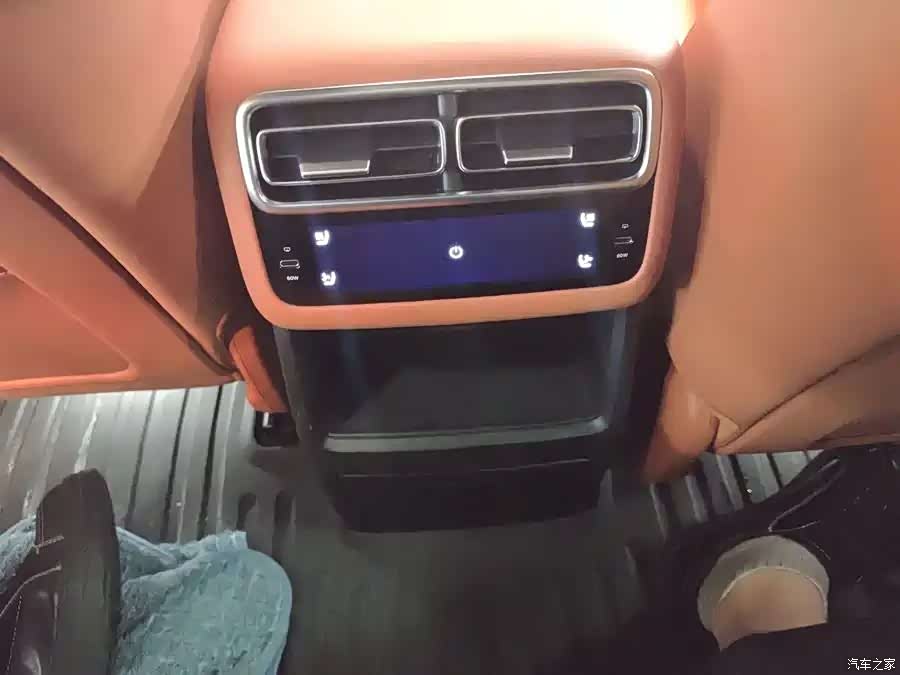 Li Auto L6, 2024 7