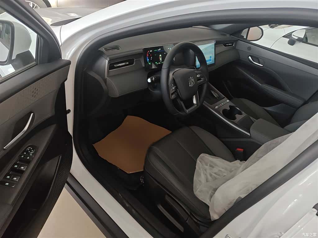 BYD Qin, 2025 16