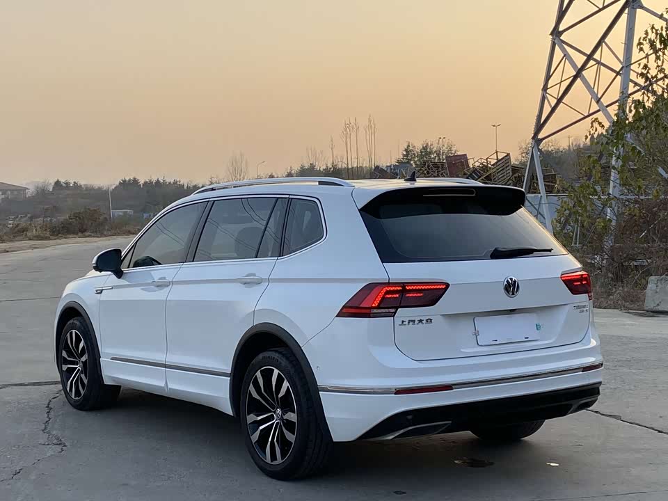 Volkswagen Tiguan L