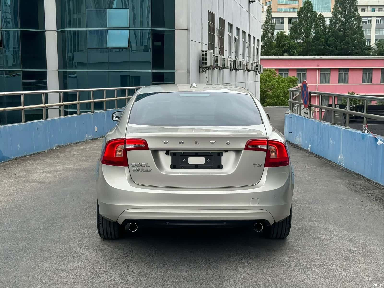 Volvo S60, 2017 все фото