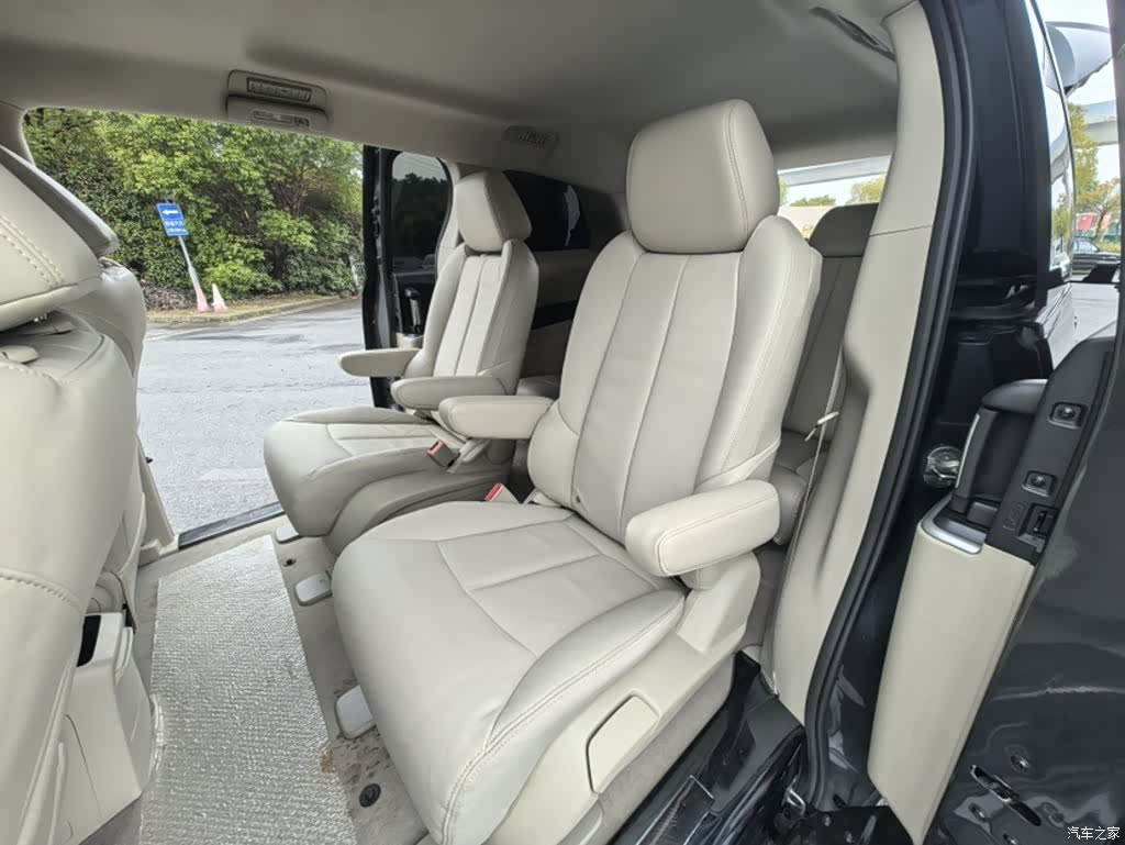 Buick GL8, 2019 21