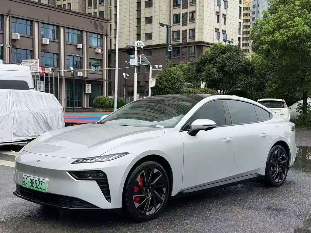 Dongfeng eπ007