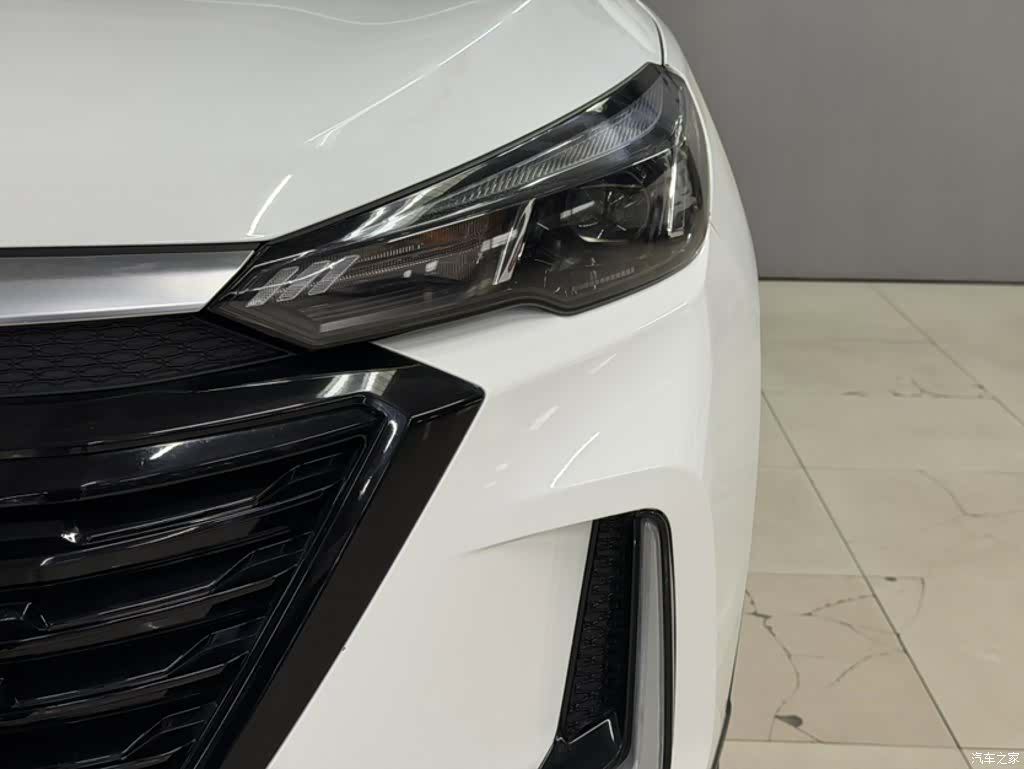 BAIC X3, 2022 3