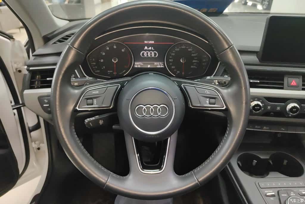 Audi A4L, 2018 15