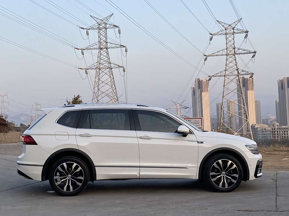 Volkswagen Tiguan L