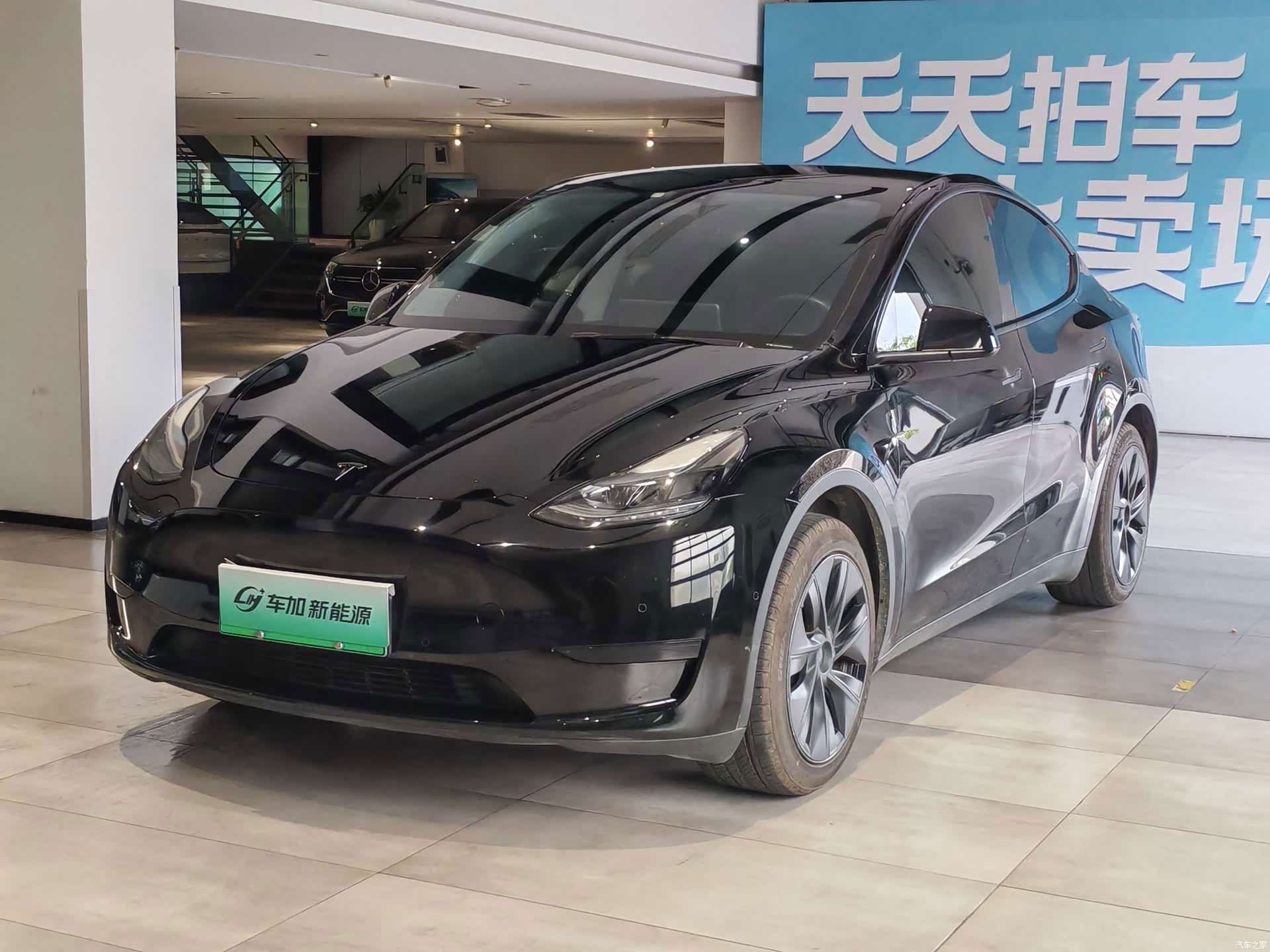 Model Y, 2023 1