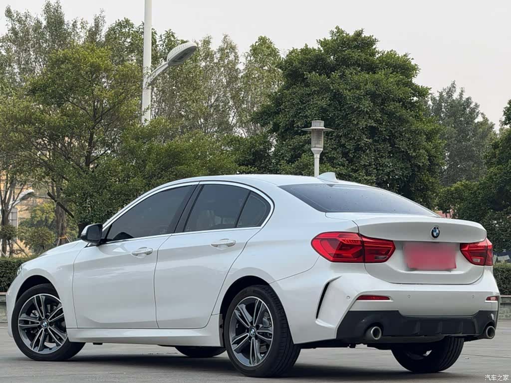BMW 1 Series, 2022 22