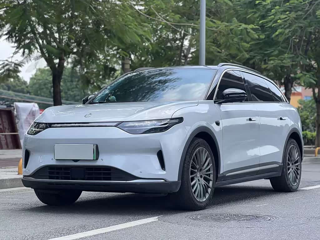 Leapmotor C11