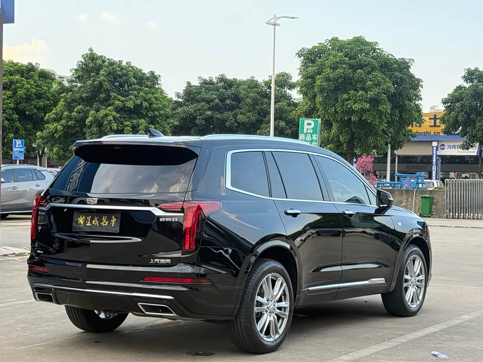 Cadillac XT6