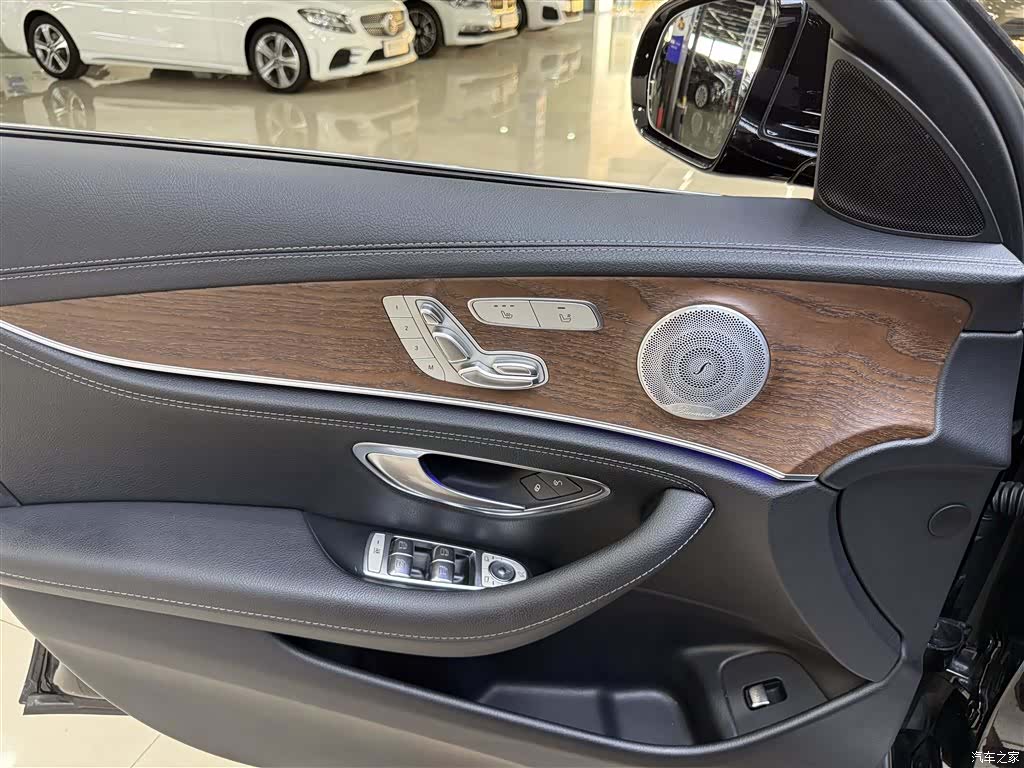Mercedes-Benz E-Class, 2019 10