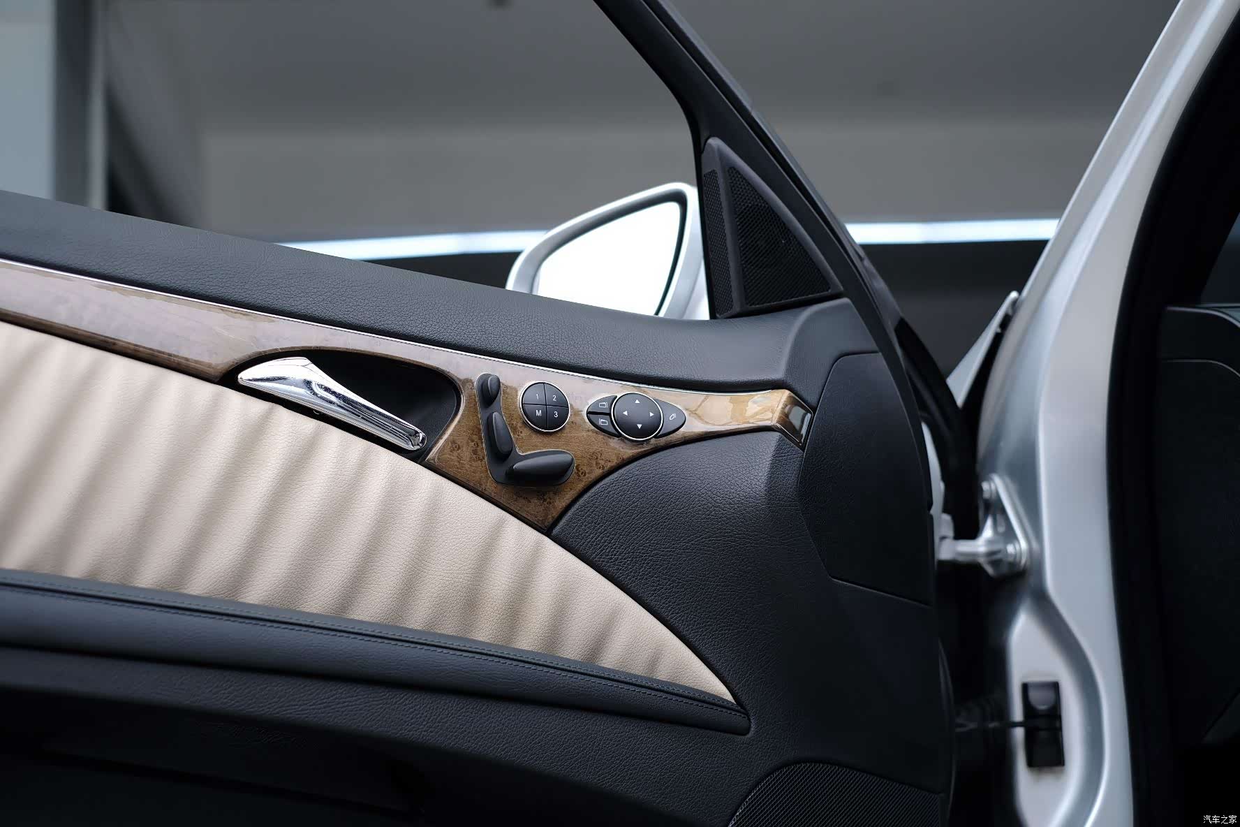 Mercedes-Benz E-Class, 2009 26