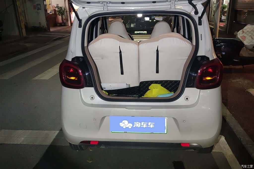 Wuling MINIEV, 2025 4