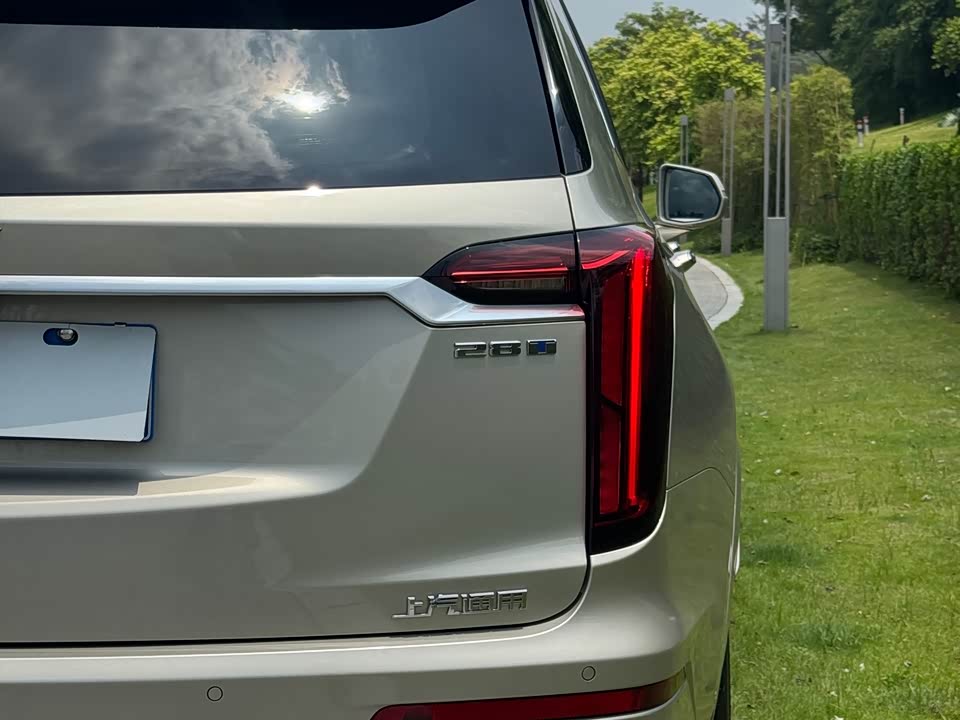 Cadillac XT6