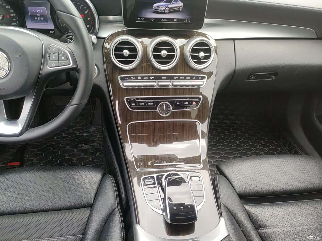 Mercedes-Benz C-Class, 2017 14