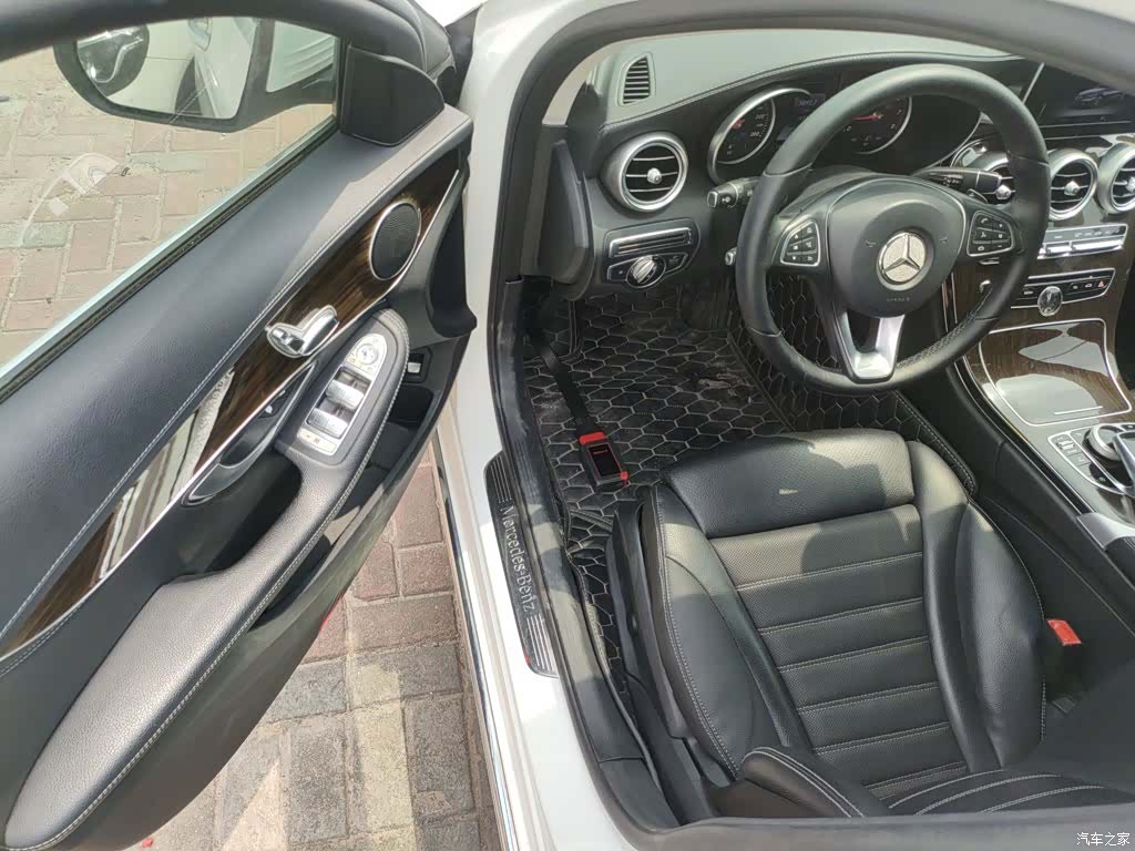 Mercedes-Benz C-Class, 2017 16