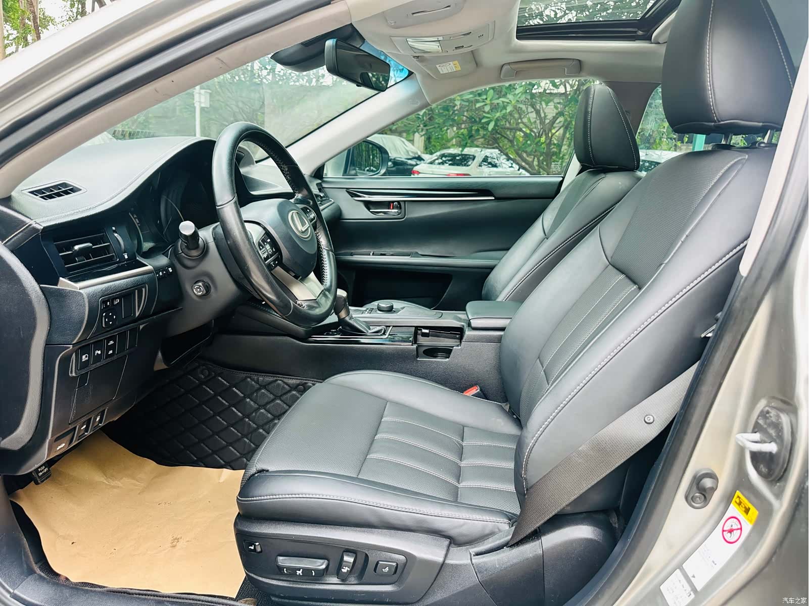 Lexus ES, 2018 16