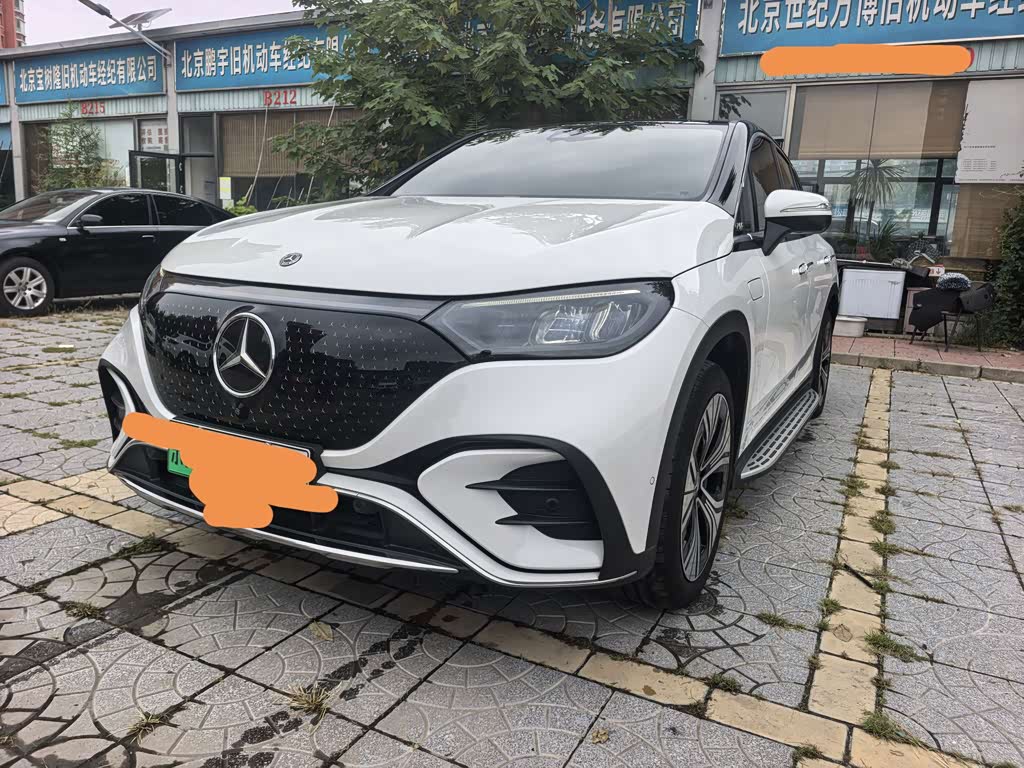 Mercedes-Benz EQE SUV