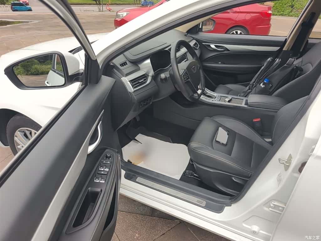 Geely Emgrand, 2018 16