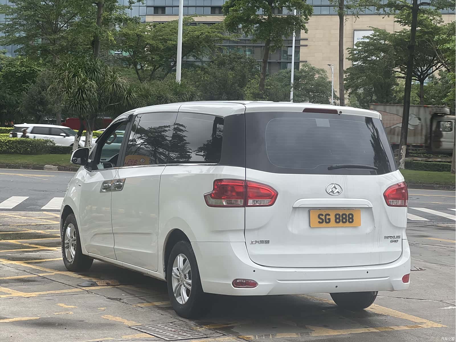 Maxus G10, 2016 4