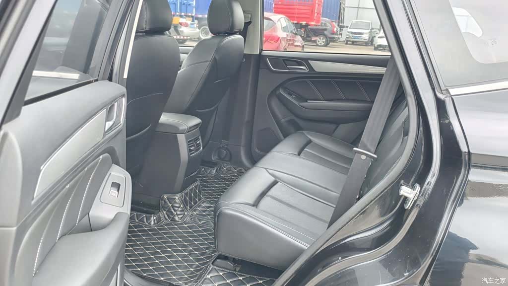Roewe RX5, 2020 13