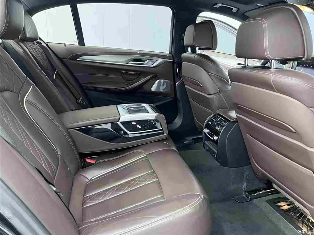 BMW 5 Series, 2019 11