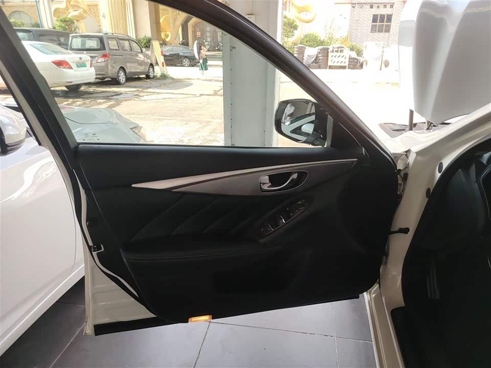 Infiniti Q50L Infiniti Q50L