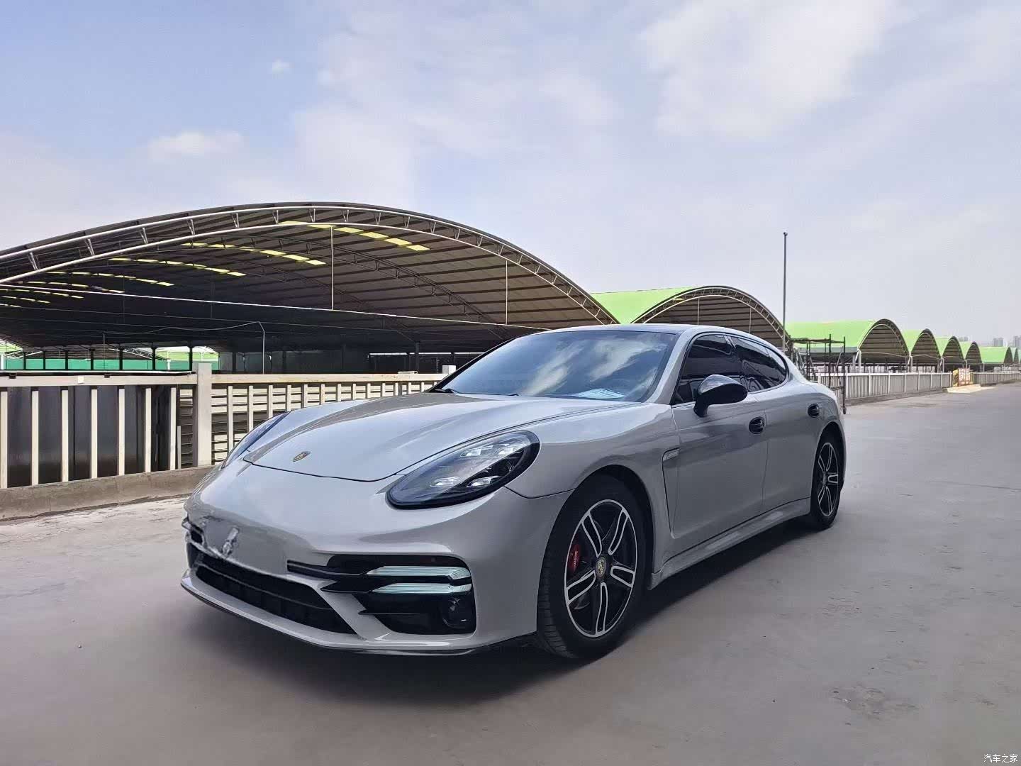 Porsche Panamera, 2013 1