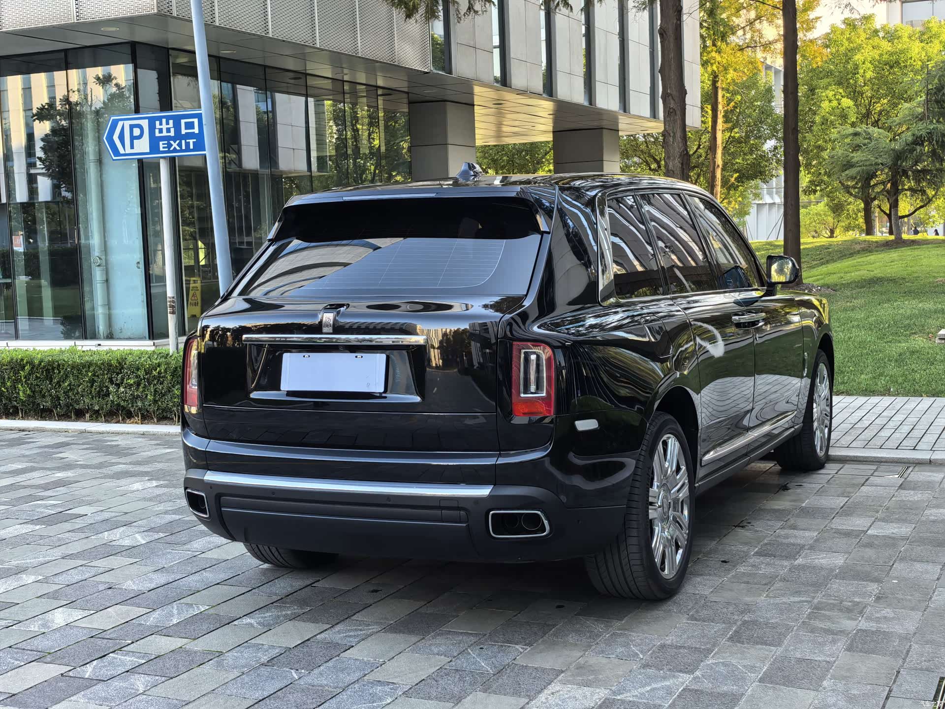 Rolls-Royce Cullinan, 2022 60