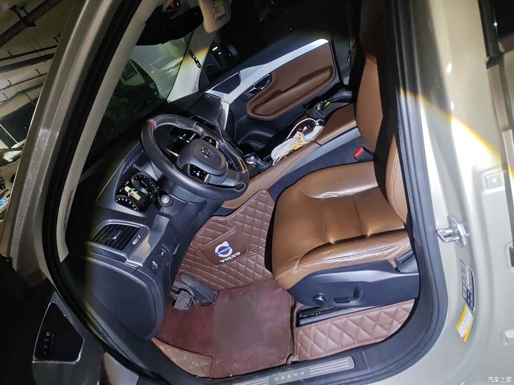 Volvo XC90, 2019 8