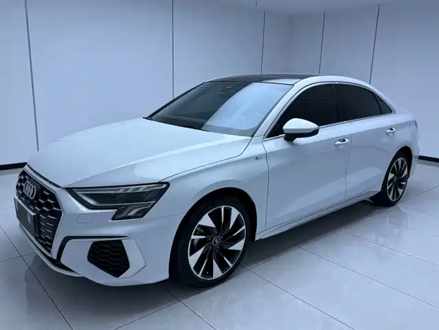 Audi A3 2023 — купить из Китая под заказ