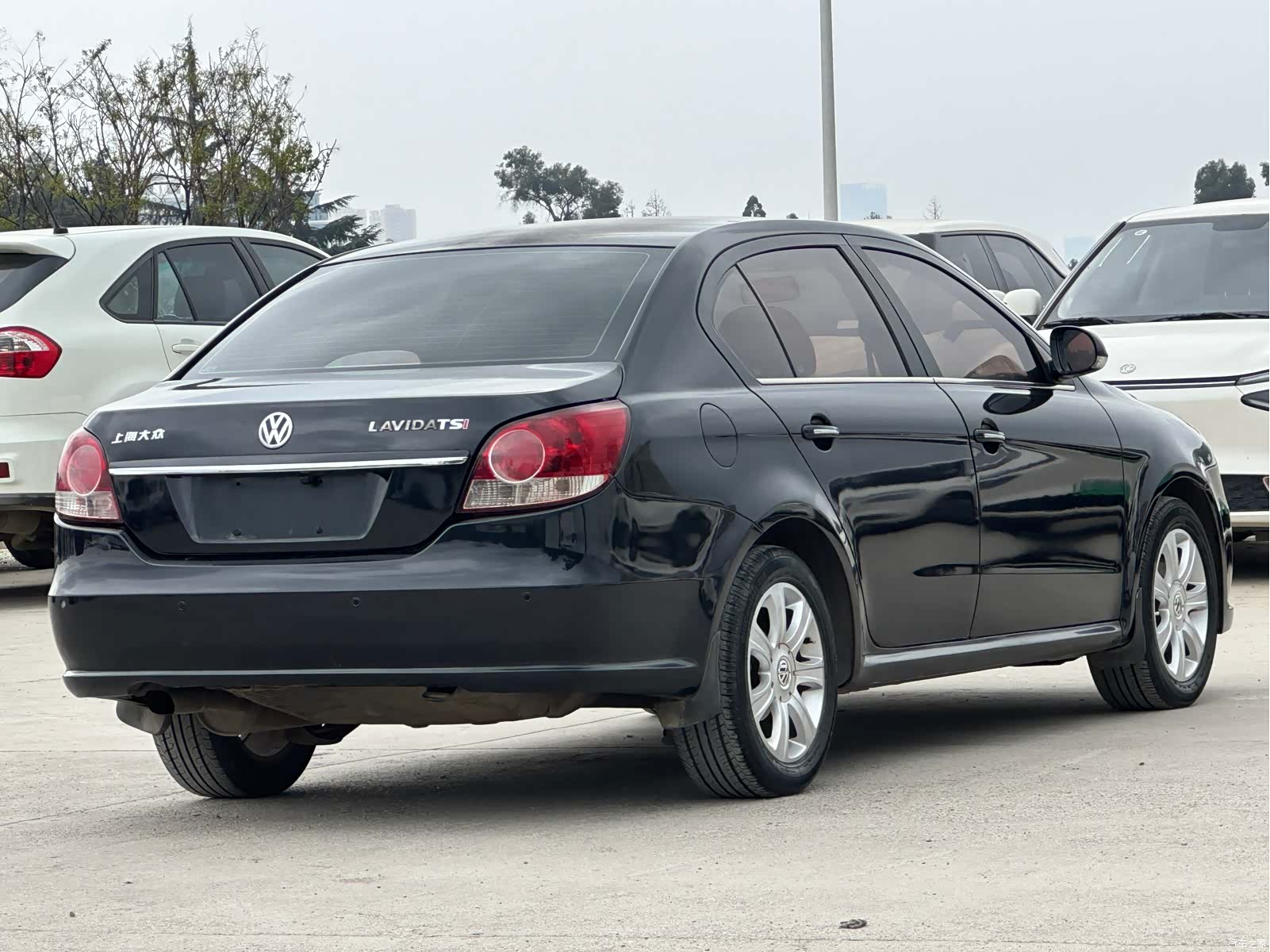 Volkswagen Lavida, 2011 4
