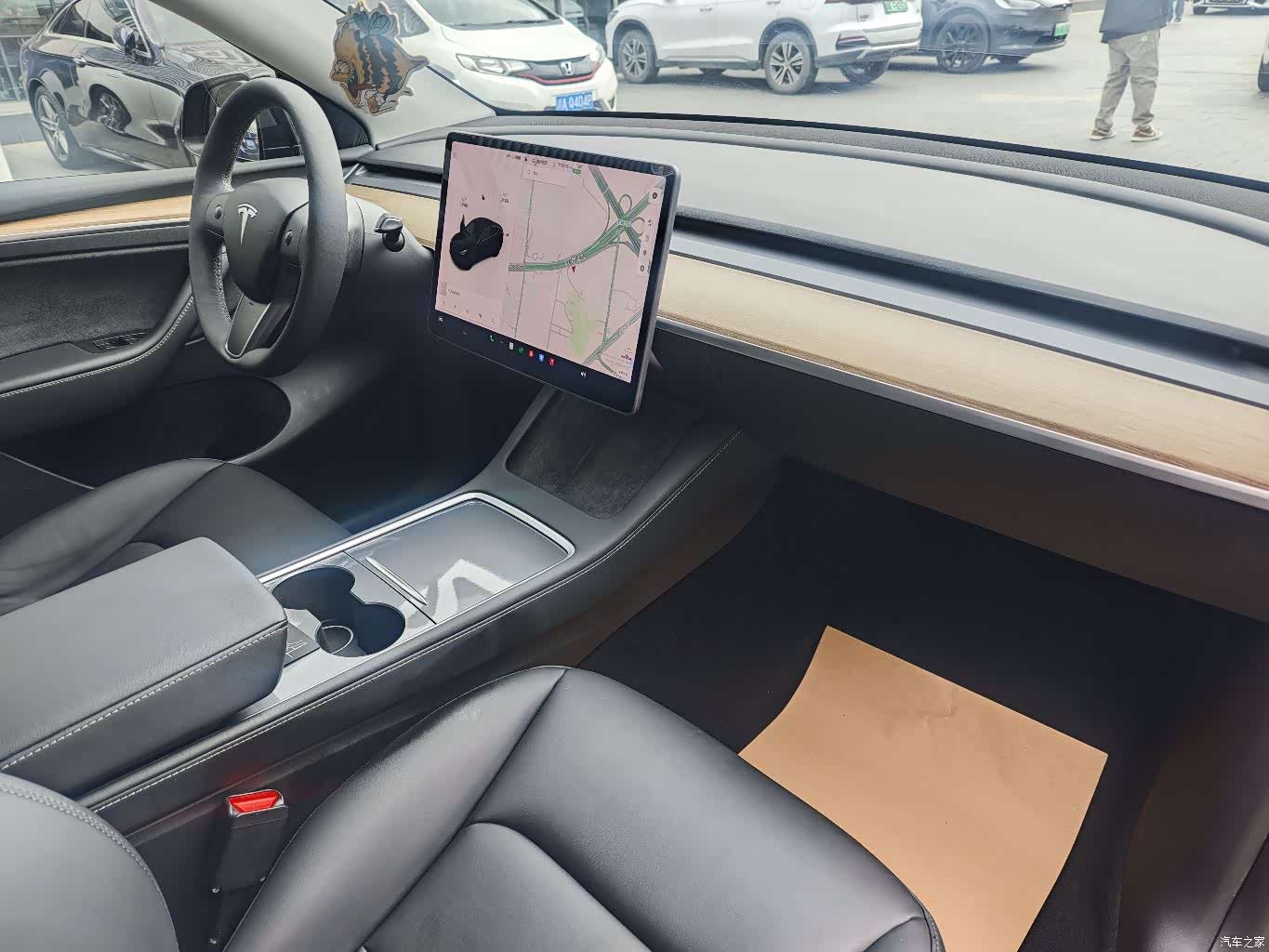 Tesla Model Y, 2021 24