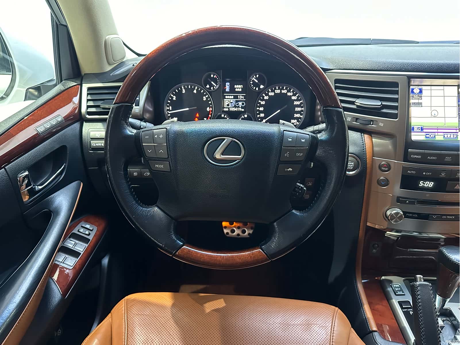 Lexus LX, 2015 9