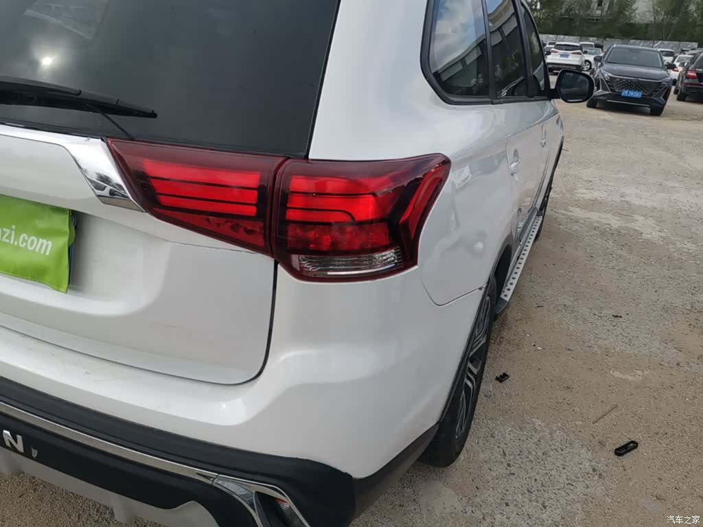 Mitsubishi Outlander, 2017 24