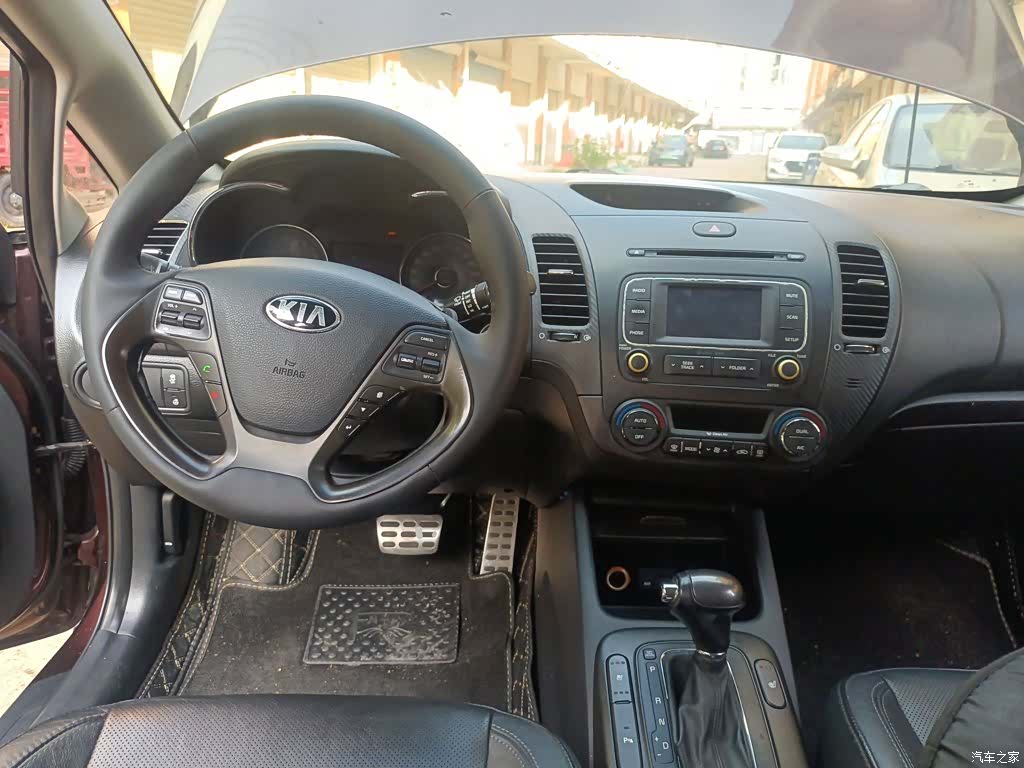 Kia K3, 2014 10