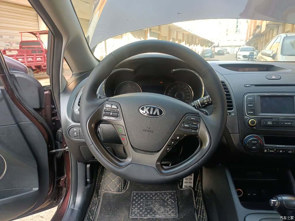 Kia K3, 2014 11