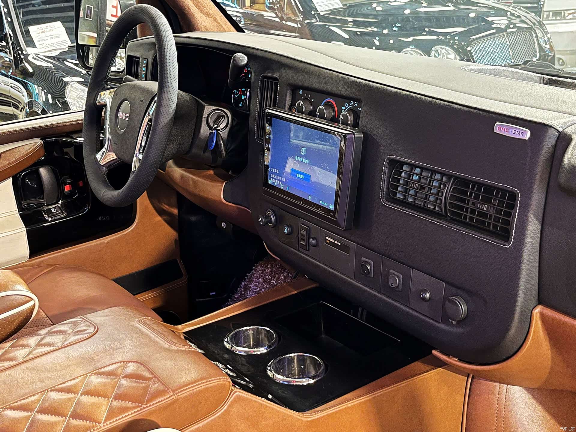 GMC SAVANA, 2016 10