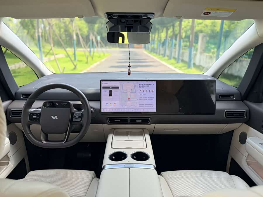 Li Auto MEGA 2024, фото 13
