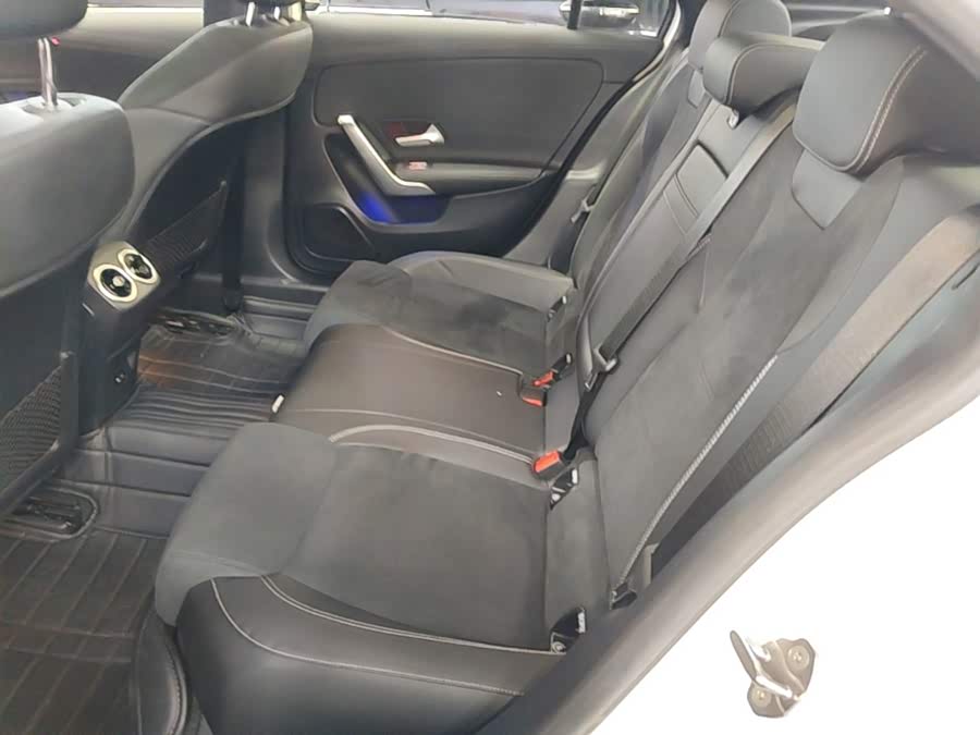 Mercedes-Benz A-Class 2021, фото 16