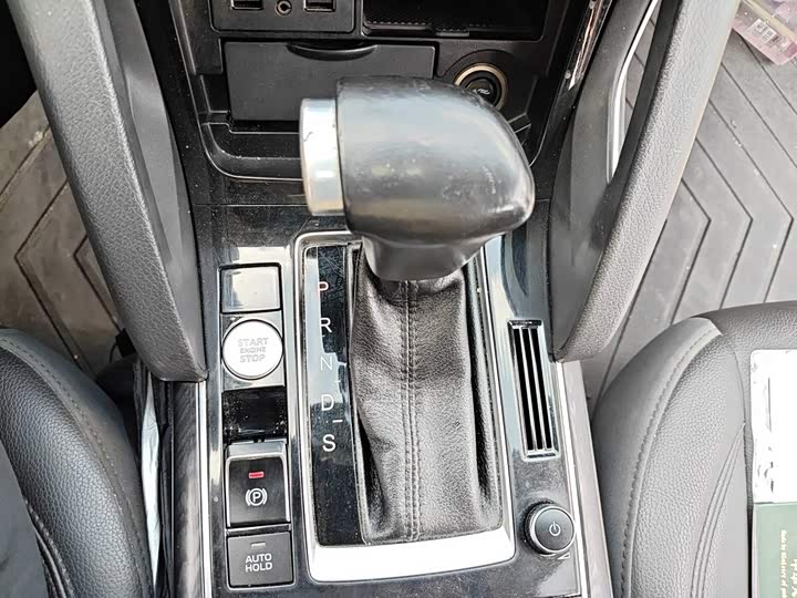 Borgward BX7 2016 28T liang qu jing ying ban 5 seats