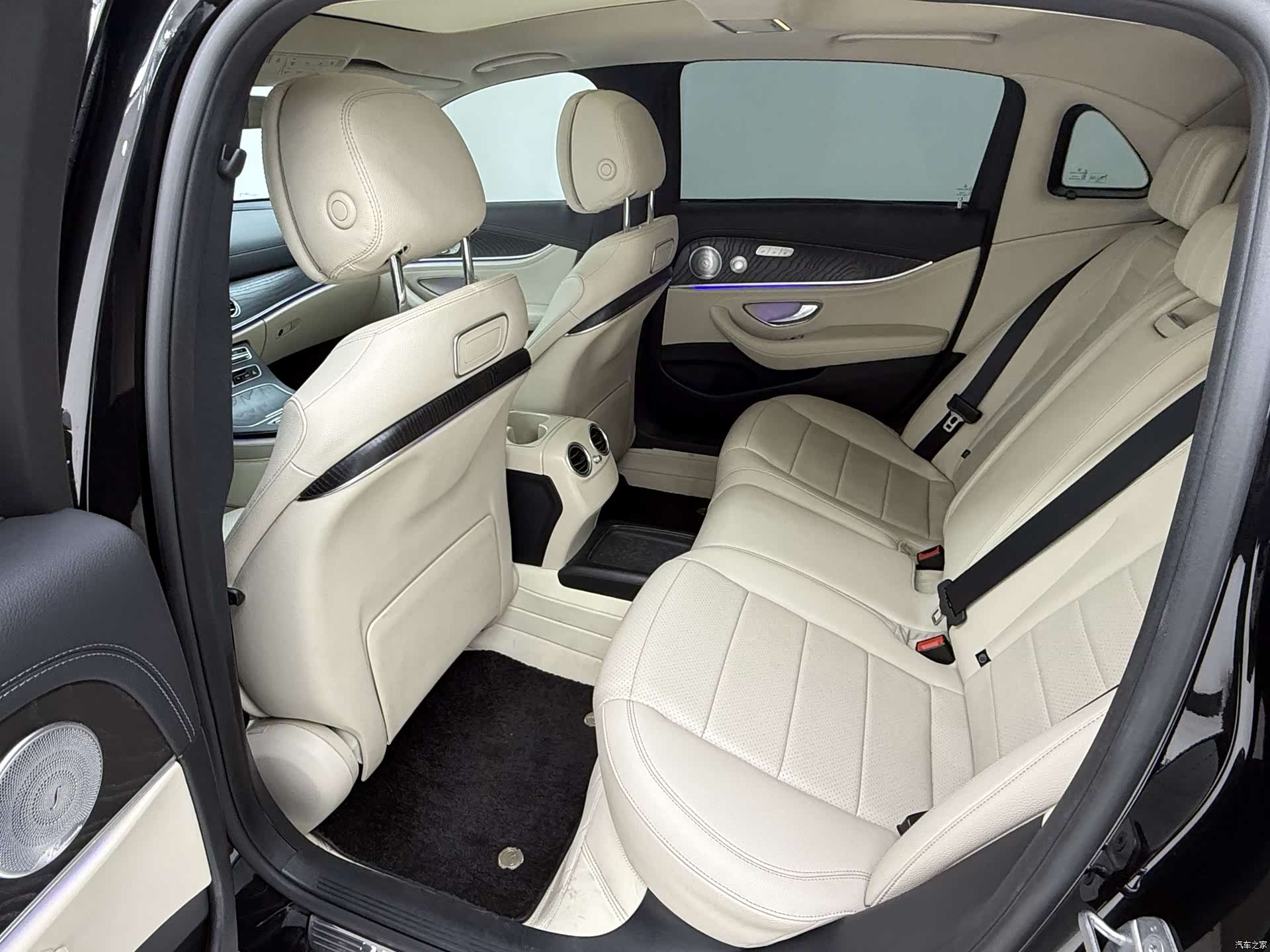 Mercedes-Benz E-Class, 2017 12