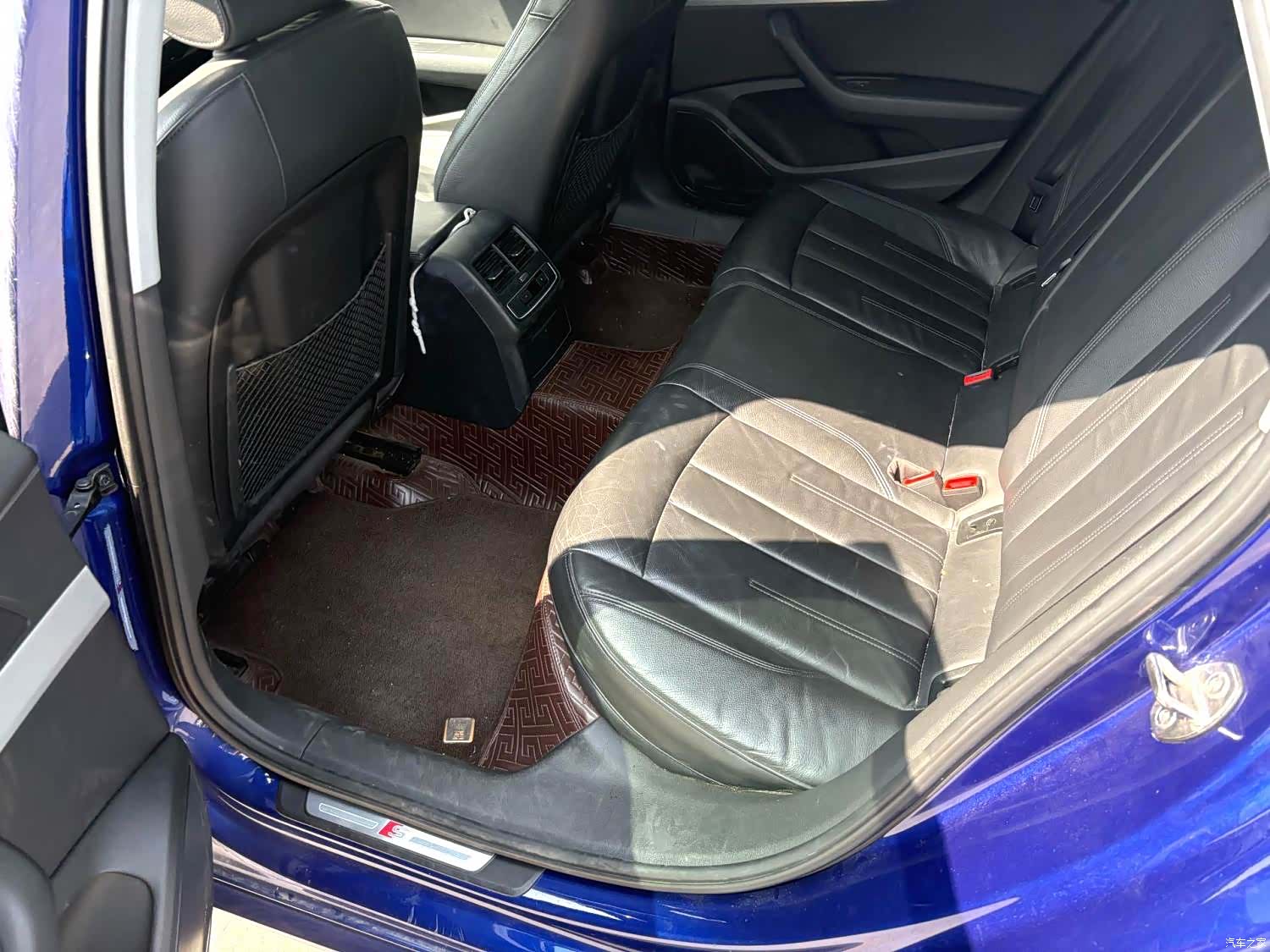 Audi A4L, 2018 все фото