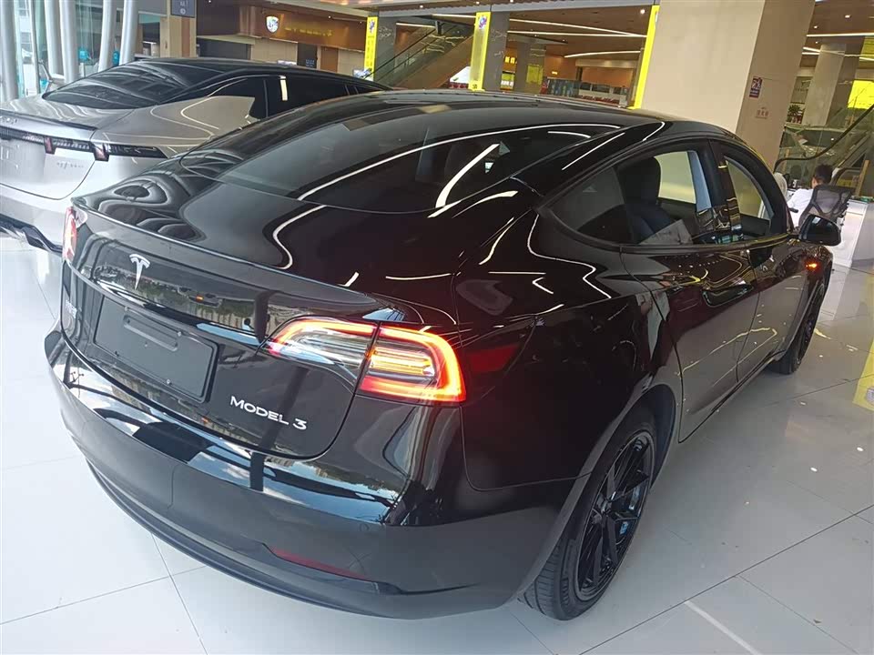 Tesla Model 3 Tesla Model 3