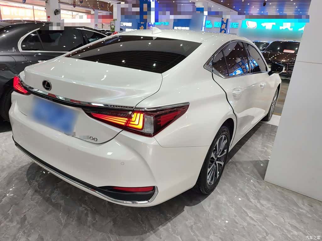 Lexus ES, 2024 все фото