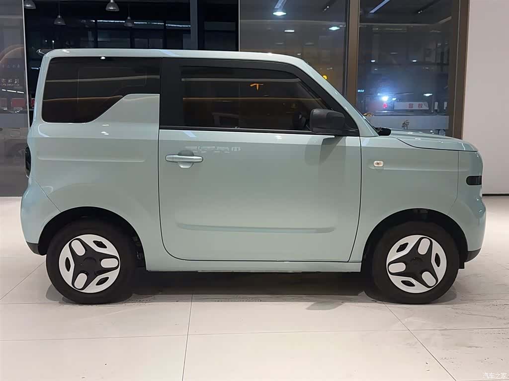 Geely Panda, 2025 24